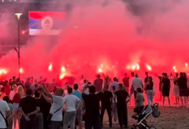 Stanovnici Istočnog Sarajeva odali počast zločincu presuđenom za genocid, ubijanje djece, civila, progone i druge zločine