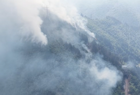 Požar kod Konjica i dalje aktivan, angažirani brojni vatrogasci i helikopteri