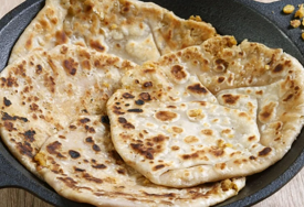 Jednostavan recept za mekane lepine iz tave: Bez kvasca i rerne do ukusnog peciva