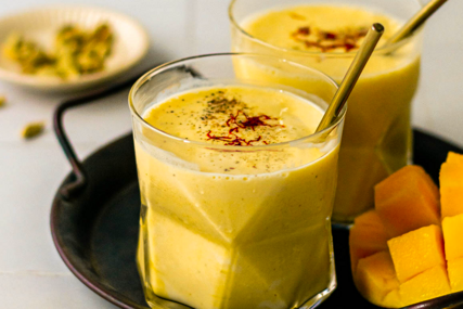 Mango lassi je kremasto ljetno osvježenje koje ćete napraviti za samo nekoliko minuta