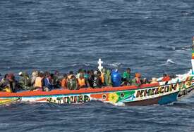 Više od 300 migranata spašeno s broda kod Mauritanije. Među njima 40 djece