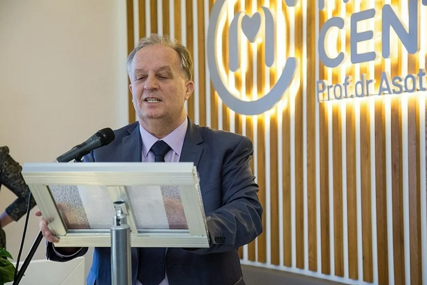 Akcija "Catering": Privedeni doktor Mithat Asotić i njegov sin Hamza, pretresi u toku