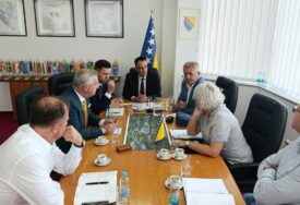 Dogovorena strateška saradnja za sigurniji lanac snabdijevanja namjenske industrije FBiH