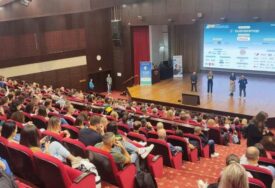 Ministarstvo za odgoj i obrazovanje KS razvilo sistem stručne podrške prosvjetnim radnicima