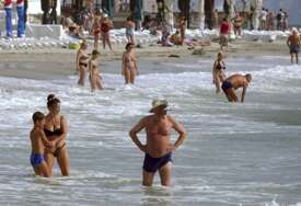 Rusi bi u svakom trenutku mogli napasti lučki grad, a plaža u Odesi puna kupača