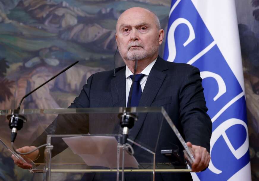 FOTO: EPA/MAXIM SHEMETOV / POOL