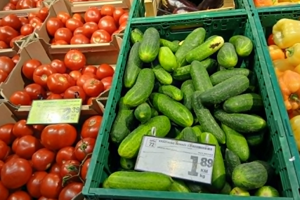Sarajlije iznenadile cijene voća i povrća: Kilogram krompira 1 KM, kupus 0,80 KM...