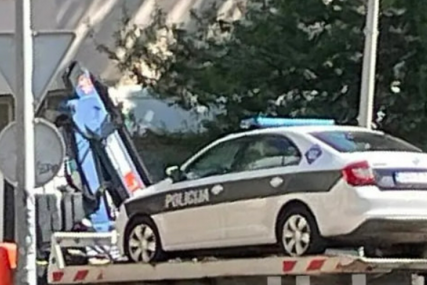 Samo u BiH: Pauk odvezao policijski automobil, ljudi gledali u čudu