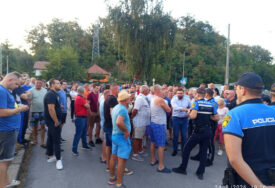 Građani se okupili ispred TE Tuzla: "Ne želimo da nas više truju"
