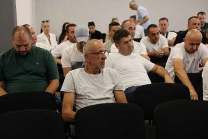 Postignut dogovor o daljnjim koracima za rješavanje statusa otpuštenih radnika Komunalnog