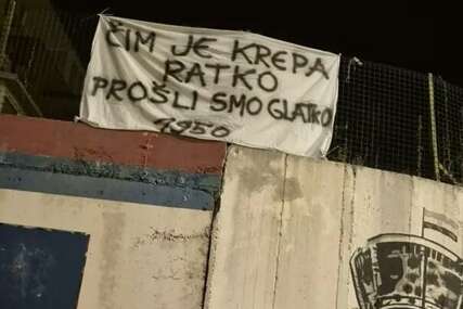 Navijači balkanskog velikana poručili: "Čim je krepa Ratko, prošli smo glatko"