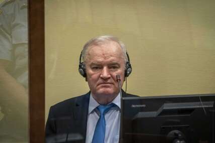 Skandalozno: Sahrana zločinca Mladića uz državne i vojne počasti Srbije