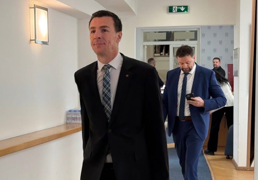 FOTO: USTUPLJENA  FOTOGRAFIJA