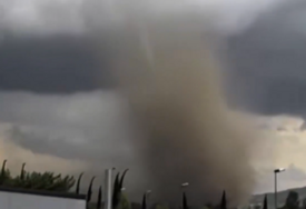 POTRESNI SNIMCI STIŽU IZ FRANCUSKE Ogroman tornado protutnjao kroz Aude, nekoliko desetina povrijeđenih! (VIDEO)