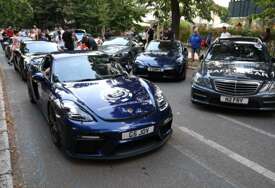 Na Vilsonovom šetalištu u Sarajevu predstavljeno 50 luksuznih i sportskih automobila
