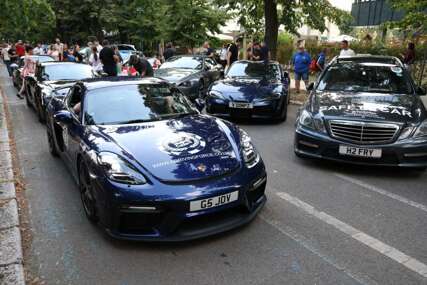 Na Vilsonovom šetalištu u Sarajevu predstavljeno 50 luksuznih i sportskih automobila
