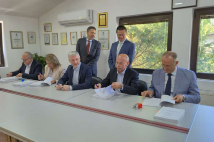 U Brčkom potpisan ugovor o deminiranju desne obale rijeke Save