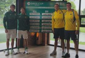 DAVIS CUP Bašić i Fatić osigurali pobjedu BiH protiv Južnoafričke Republike: Slavlje uz Halida i "Ljiljane"