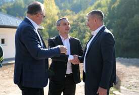 Nikšić i ministar Dizdar obišli novoizgrađene objekte u Konjicu