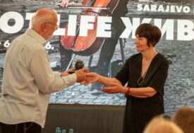 Na 8. Sarajevo Festu Suadi Kapić dodijeljena nagrada „Susan Sontag“ za kritičku misao