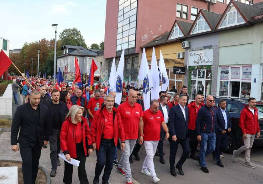 FOTO: IZBORNI ŠTAB DENISA BEĆIROVIĆA