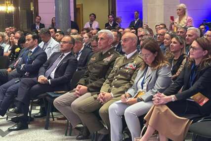 Komandant EUFOR-a na sigurnosnoj konferenciji u Sarajevu: Ovdje smo da spriječimo povratak nestabilnosti u BiH