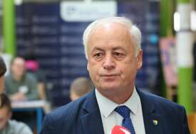 Arnautović: Naše državljane koji glasaju izvan BiH država mora registrirati za glasanje po automatizmu