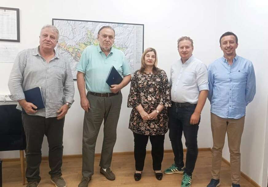FOTO: VLADA KS