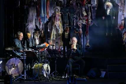U sklopu 8. Sarajevo Festa izvedena predstava "Brechtovi duhovi" čuvenog Berliner Ensemblea