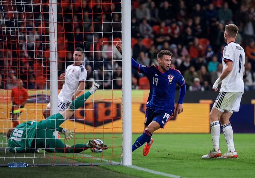 FOTO: EPA/MARTIN DIVISEK