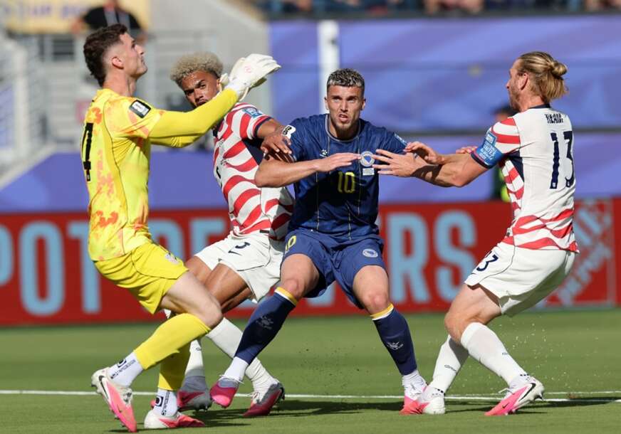 FOTO: EPA/BENJAMIN FANJOY