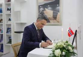 Bećirović se upisao u Knjigu žalosti u Ambasadi Kraljevine Norveške u Sarajevu