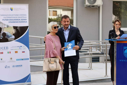 Uručeni ključevi novih stanova za 24 porodice u Mostaru