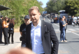 Stanivuković se javio sa sprovoda zločincu Mladiću: 'Drugi neka sude i neka pričaju...'