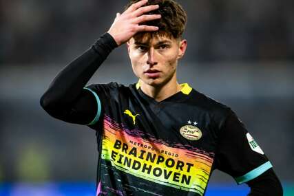 Golčina Esmira Bajraktarevića: Ušao s klupe i zabio protiv Ajaxa u derbiju! (VIDEO)