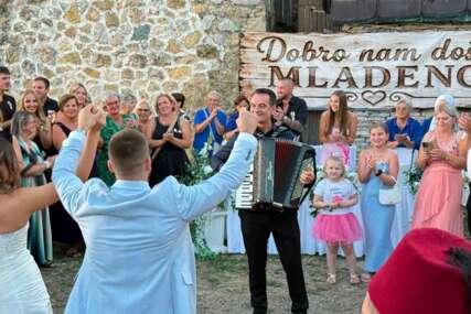 Okušao se i kao glumac: Maestro Eso Balić sa harmonikom u novom filmu Harisa Dubice