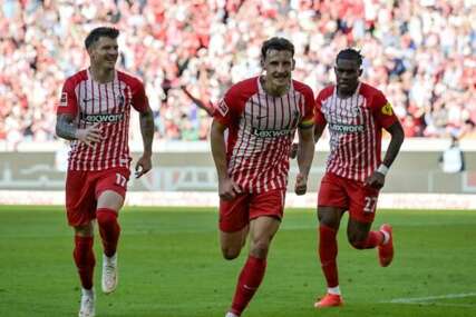 Golovi pljuštali u Njemačkoj: Freiburg razbio Gladbach, Dortmund siguran