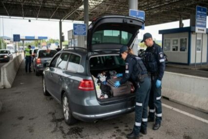 Muškarac iz BiH nosio prijateljeve kofere iz dijaspore, pa pao na granici: Nije znao za 20.000 eura