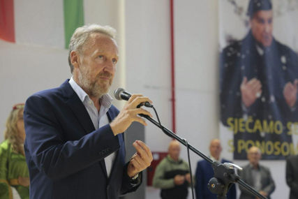 Izetbegović: Ukoliko se patrioti ne ujedine, u pitanje će biti dovedena država