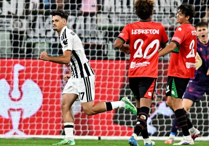FOTO:  EPA/ALESSANDRO DI MARCO