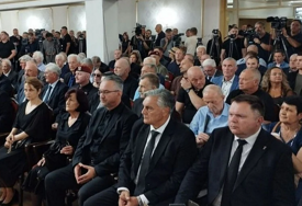 Predsjednik RS-a Siniša Karan i ministar policije Željko Budimir na komemoraciji zločincu Mladiću