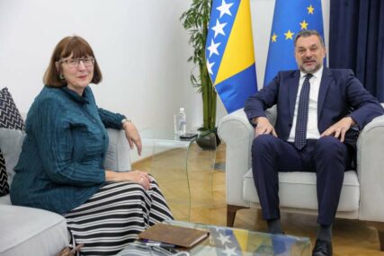 Susret Konakovića i McKen: Među temama i  smanjenje diplomatskih odnosa sa Srbijom