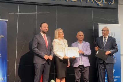 Doktorici Jasmini Ćorović-Kuburović u Tirani dodijeljena titula Ambasadorice mira