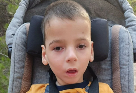 BUDIMO NJEGOV KORAK I SNAGA: Mihaelu (7) je potrebna naša pomoć za odlazak na liječenje