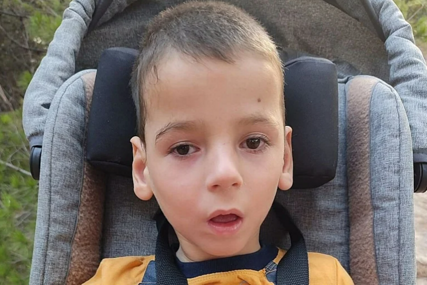 BUDIMO NJEGOV KORAK I SNAGA: Mihaelu (7) je potrebna naša pomoć za odlazak na liječenje