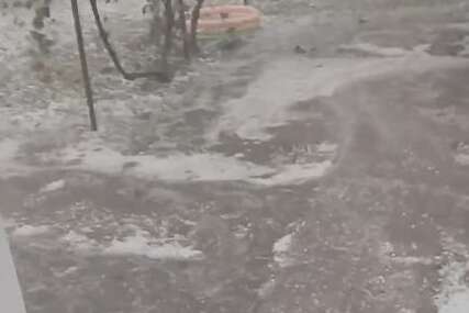 VIDEO Stigao je predah od ljetnih vrelina, dijelove BiH danas pogodilo nevrijeme