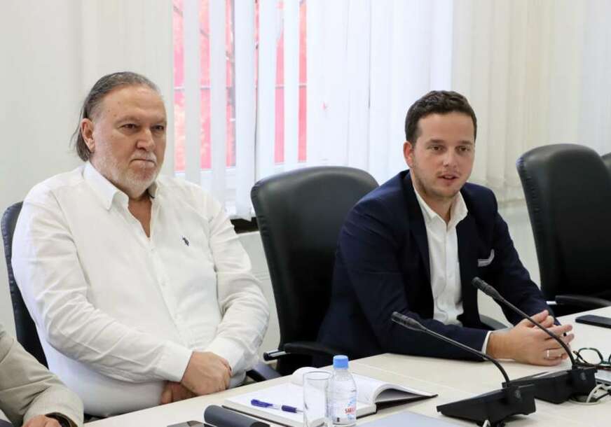 FOTO: SLUŽBA ZA PROTOKOL I ODNOSE S JAVNOŠĆU KS
