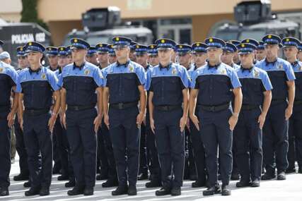 Sutra u Sarajevu veliki defile policijskih snaga - "Od prvog poziva do odbrane države"