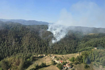 Uz podršku helikoptera ZDK-a ugašen požar kod Kaknja, u toku gašenje požara u Maglaju