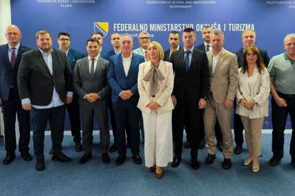 Pozder potpisala ugovore - Više od 1,24 miliona KM za projekte zaštite okoliša i razvoja turizma